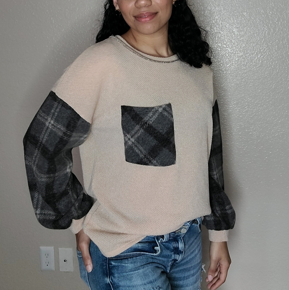 Oversized long sleeve, light pink, plaid pocket and sleeve Medium, Large